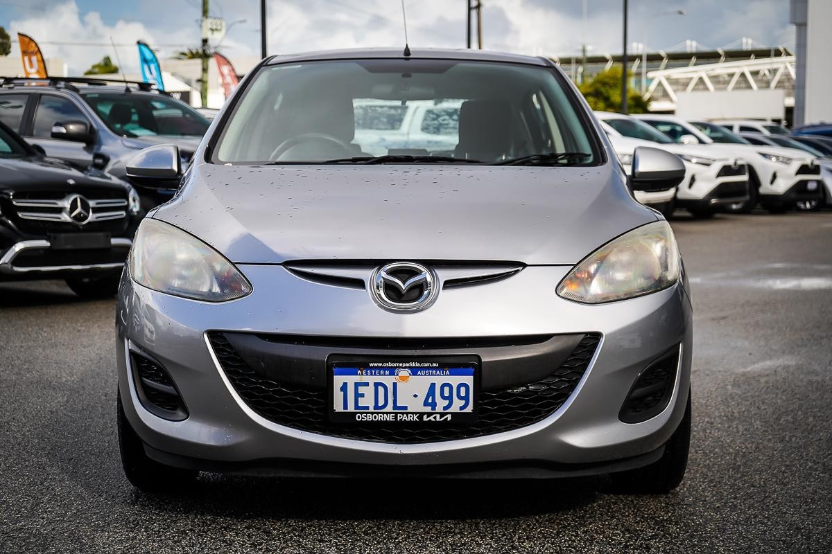 Mazda 2 image 4