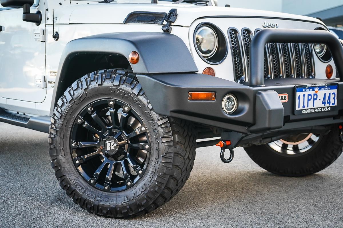 Jeep Wrangler image 2