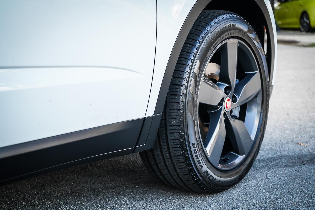 Jaguar E-pace image 3