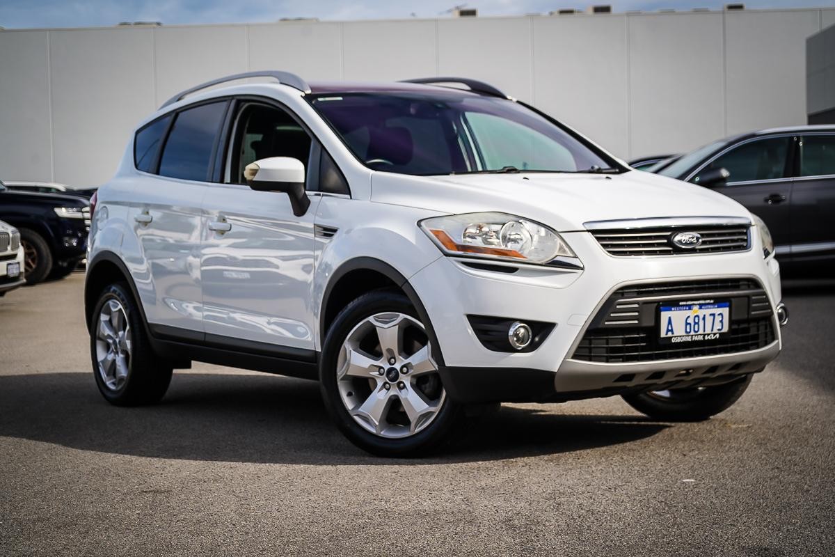 Ford Kuga image 1