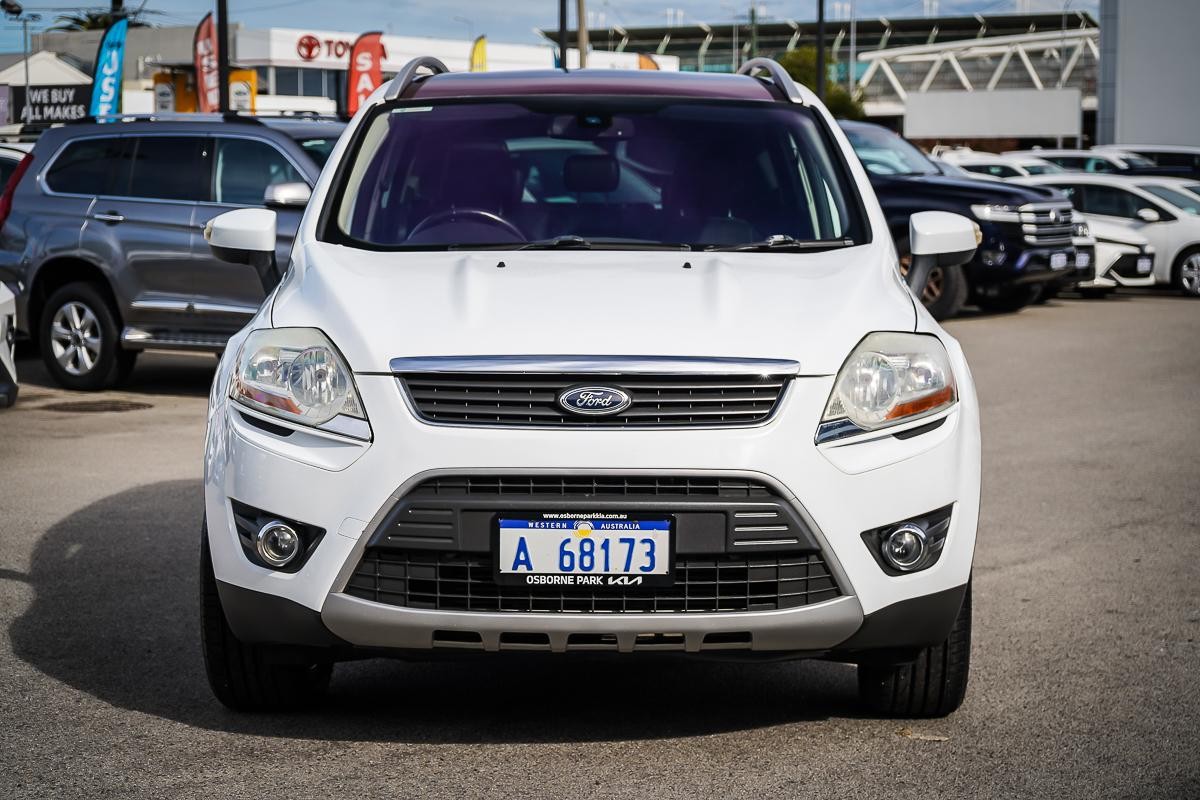 Ford Kuga image 3