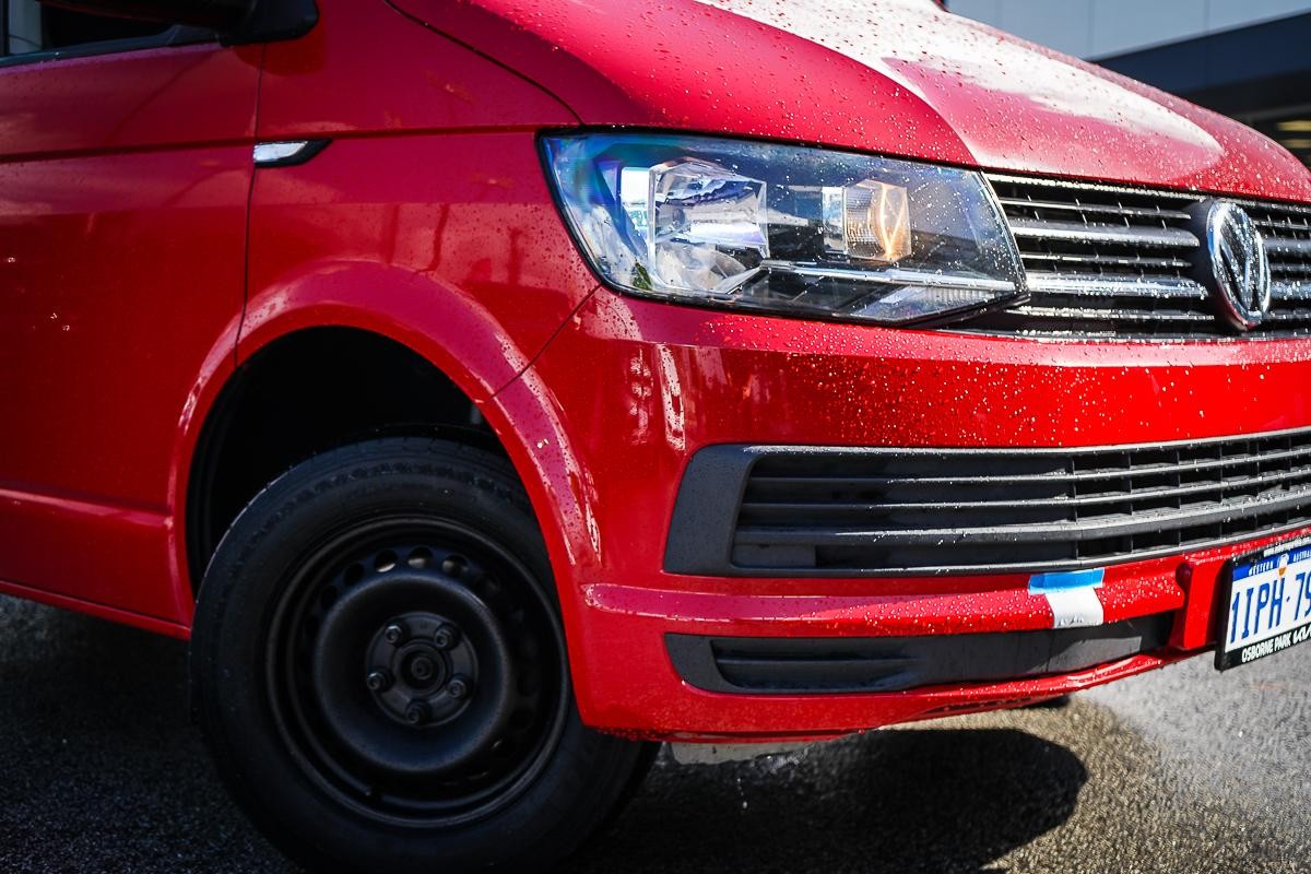 Volkswagen Caravelle image 2