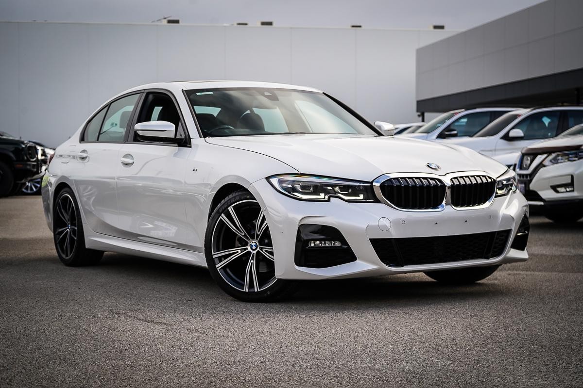 BMW 3 Series image 1