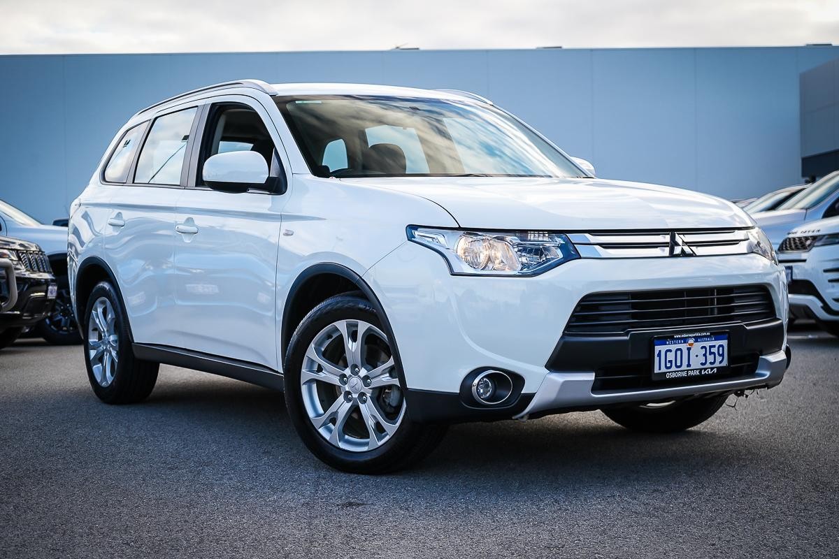 Mitsubishi Outlander image 1