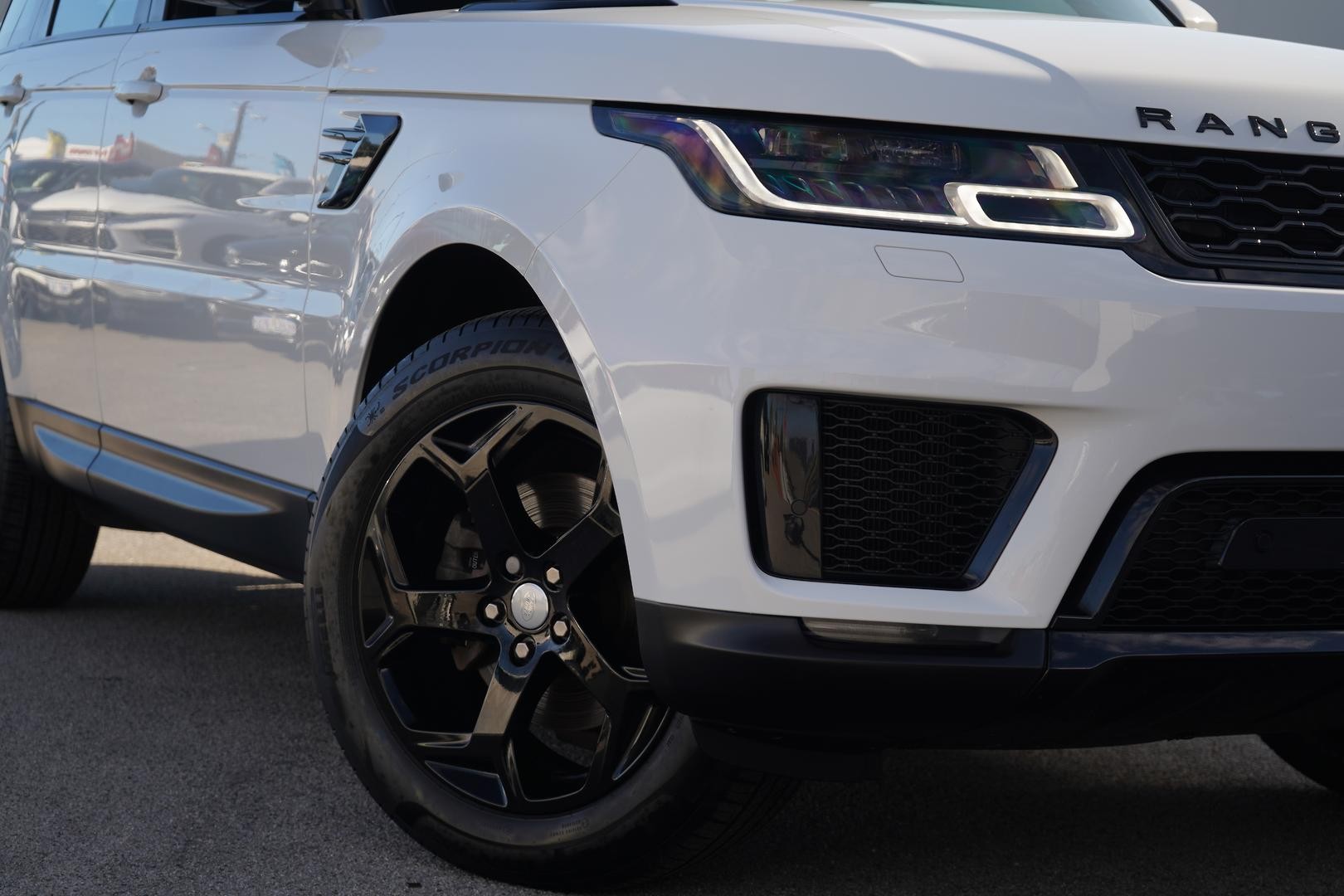 Land Rover Range Rover Sport image 2