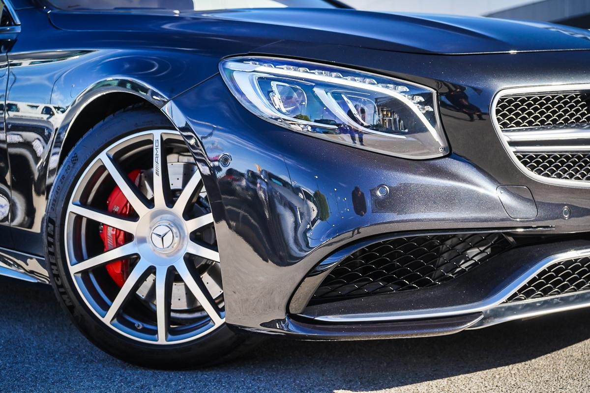 Mercedes Benz S-class image 2