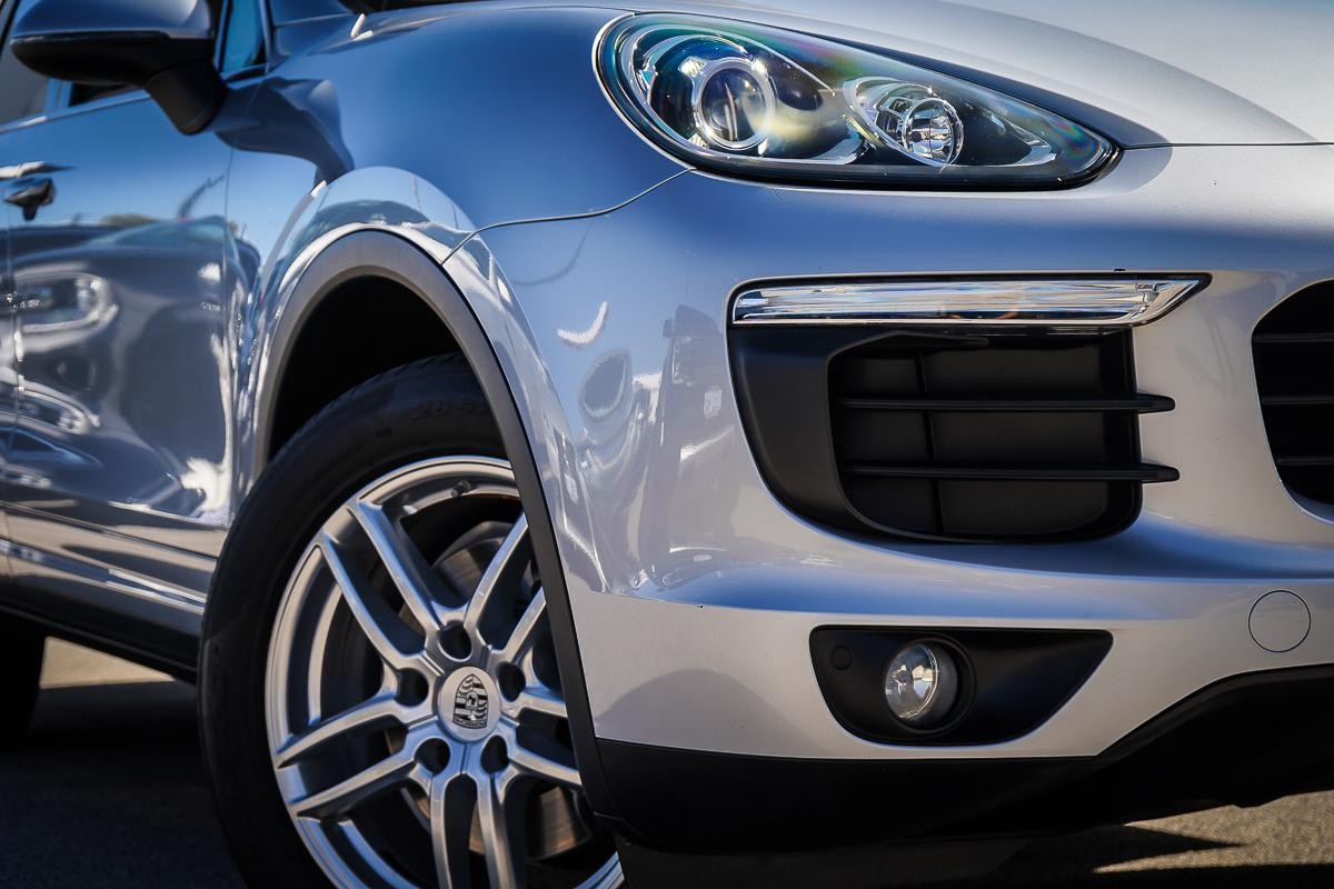 Porsche Cayenne image 2