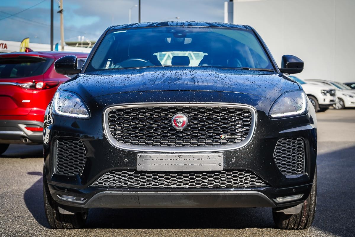 Jaguar E-pace image 3
