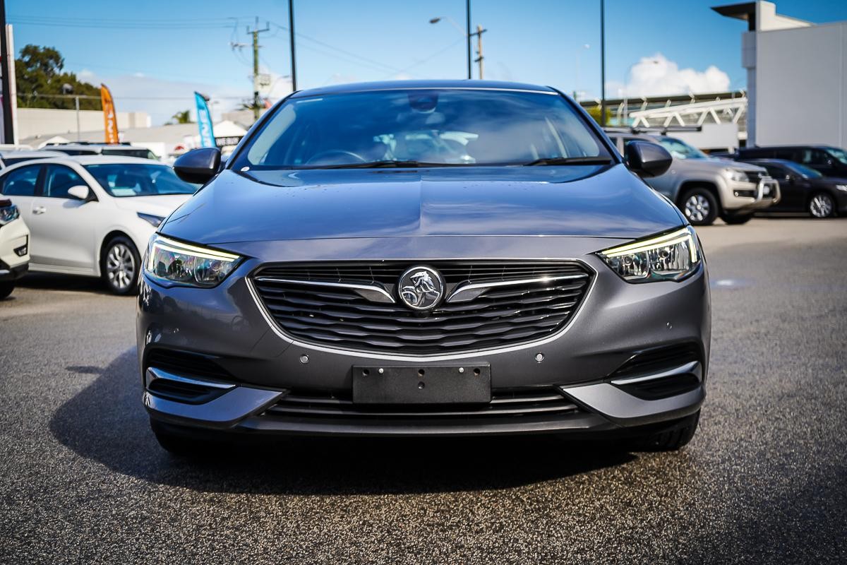 Holden Commodore image 4