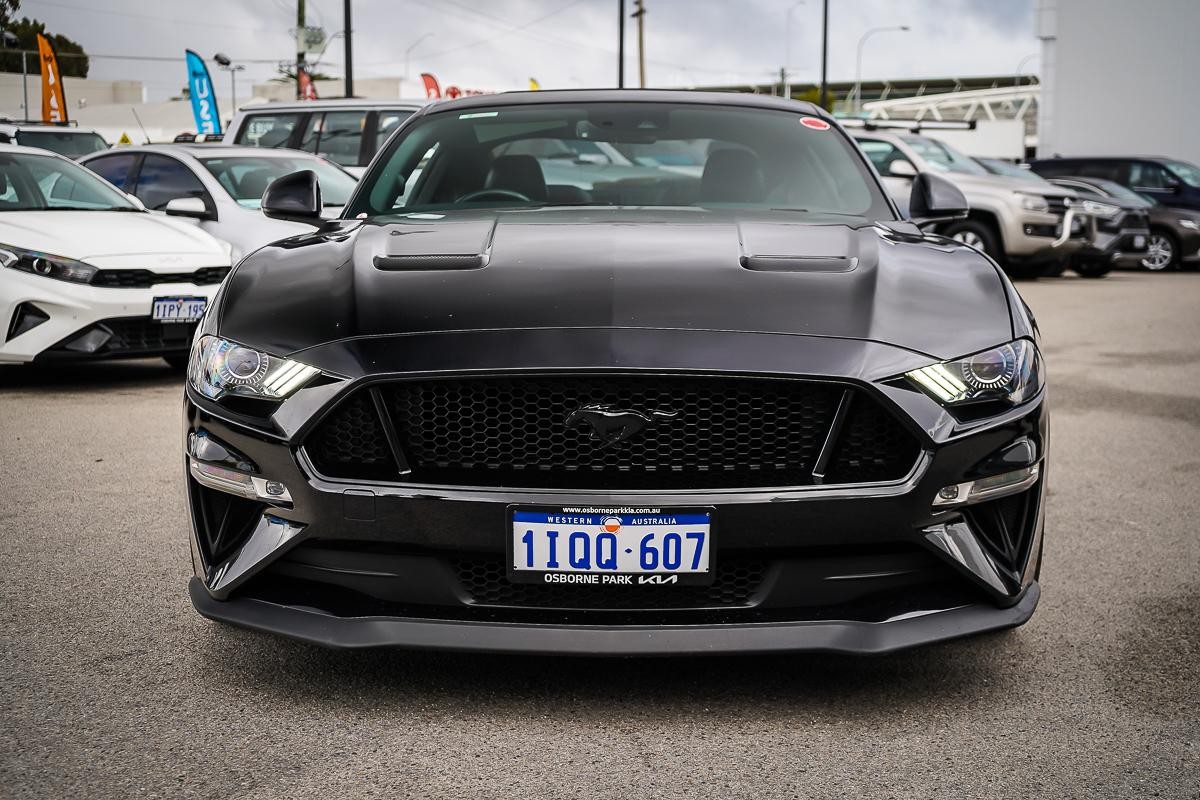 Ford Mustang image 4