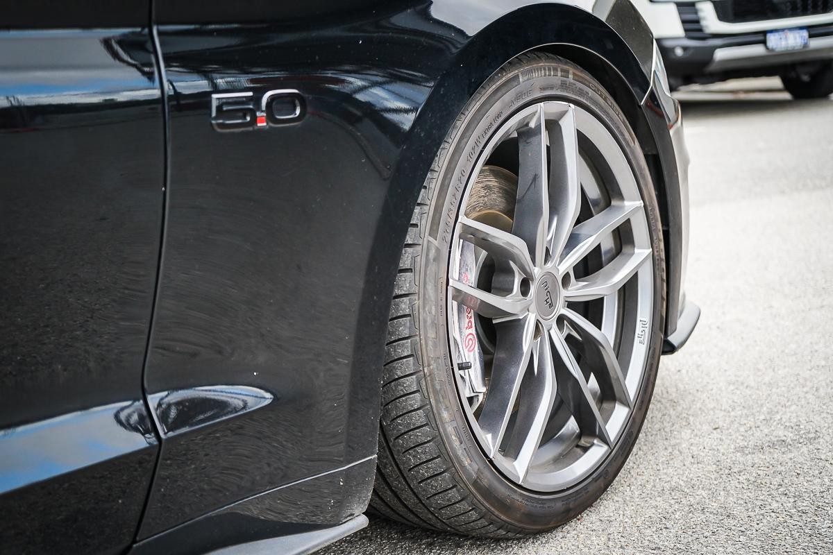 Ford Mustang image 3