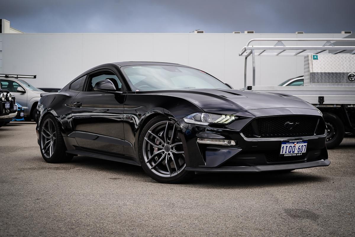 Ford Mustang image 1