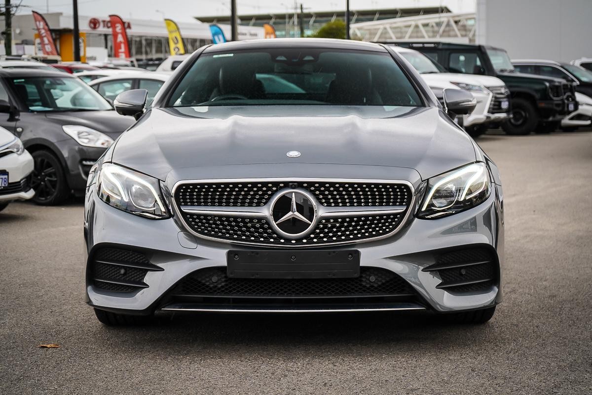Mercedes Benz E-class image 4
