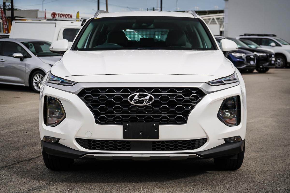 Hyundai Santa Fe image 4