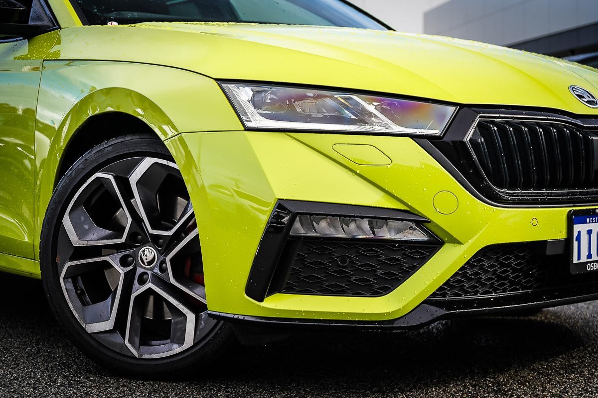 Skoda Octavia image 2