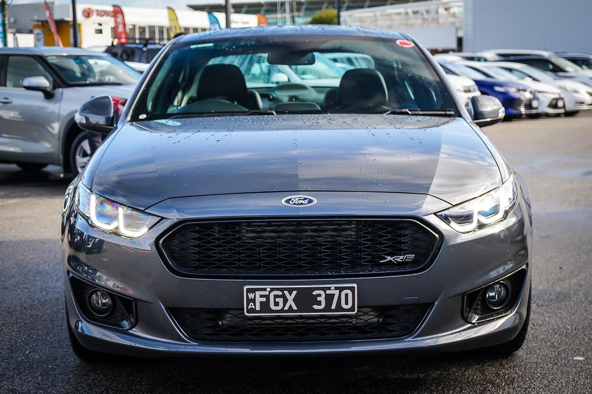 Ford Falcon image 4