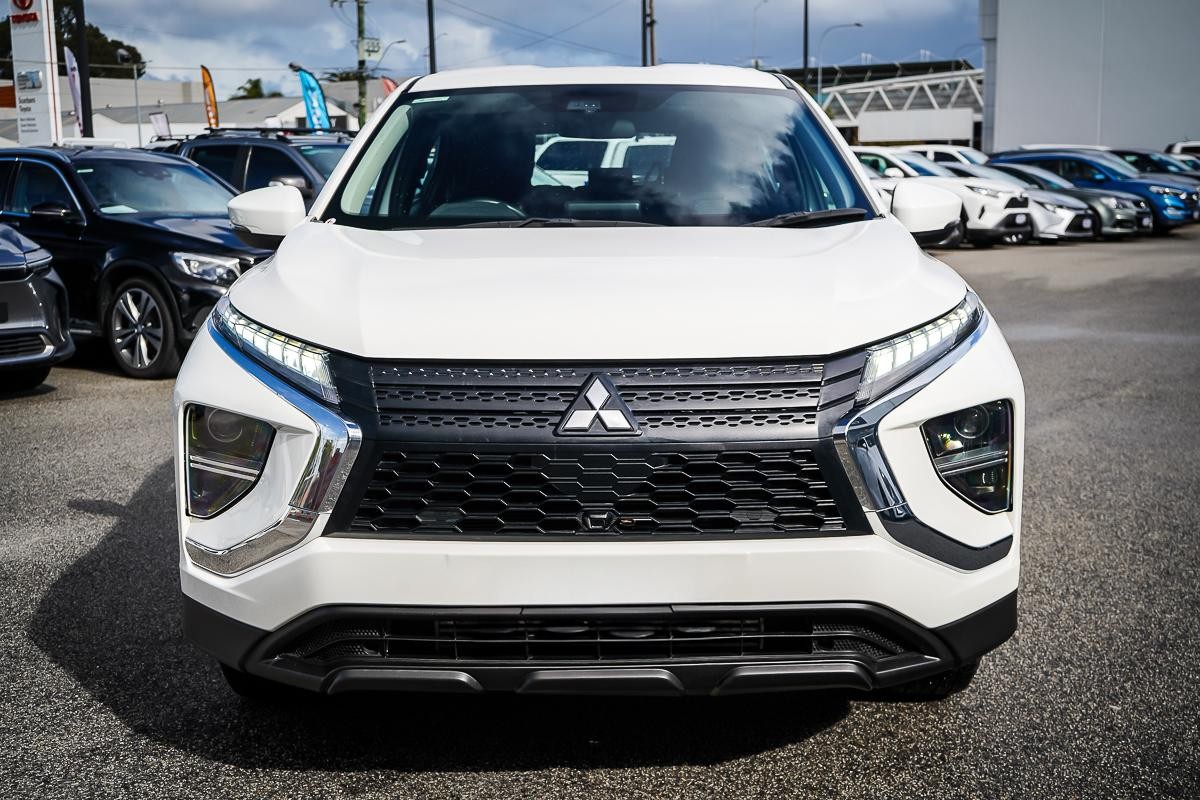 Mitsubishi Eclipse Cross image 4
