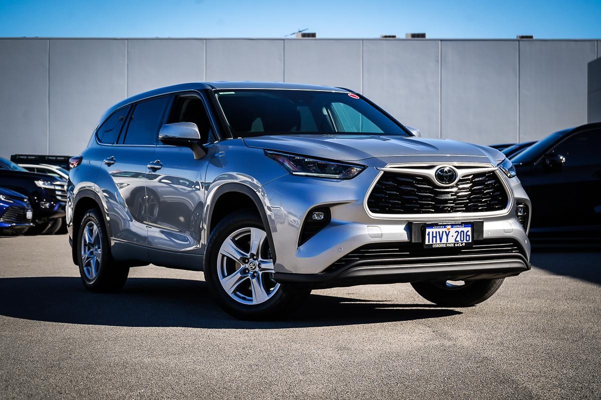 Toyota Kluger image 1