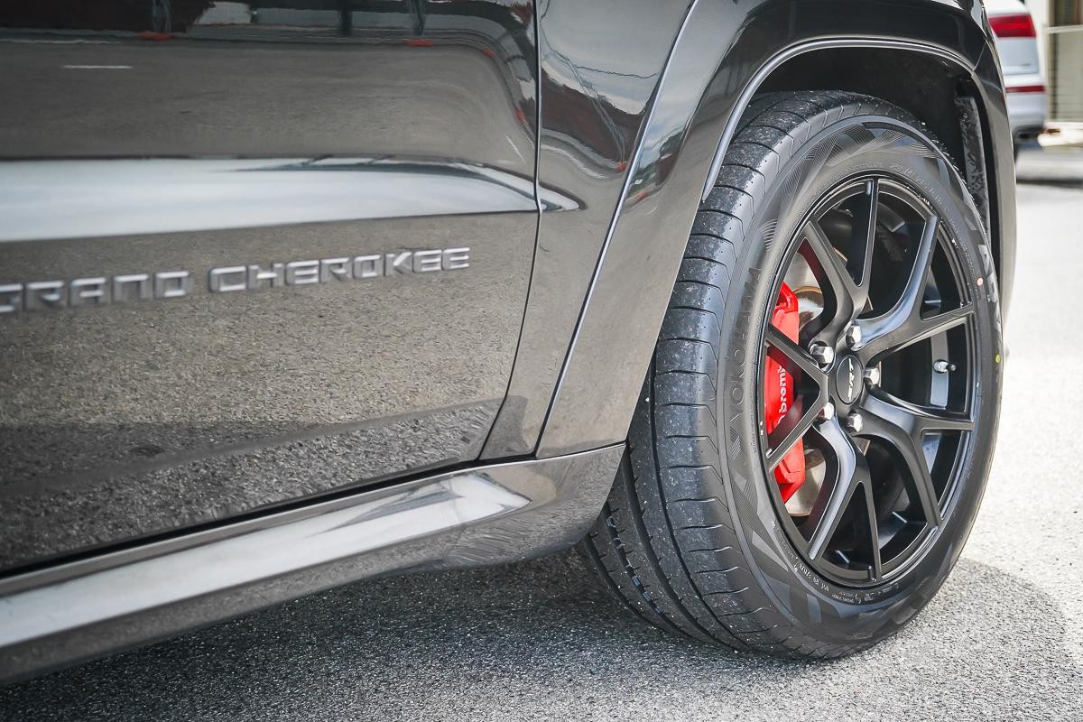 Jeep Grand Cherokee image 3