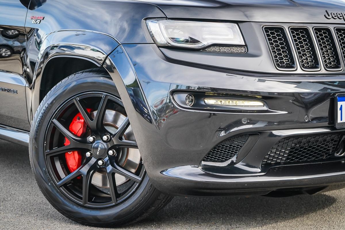 Jeep Grand Cherokee image 2