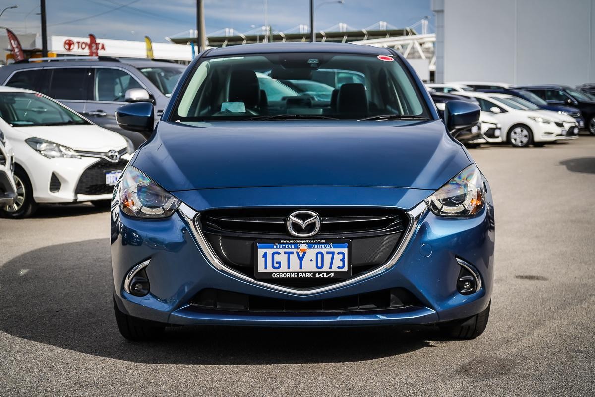 Mazda 2 image 4