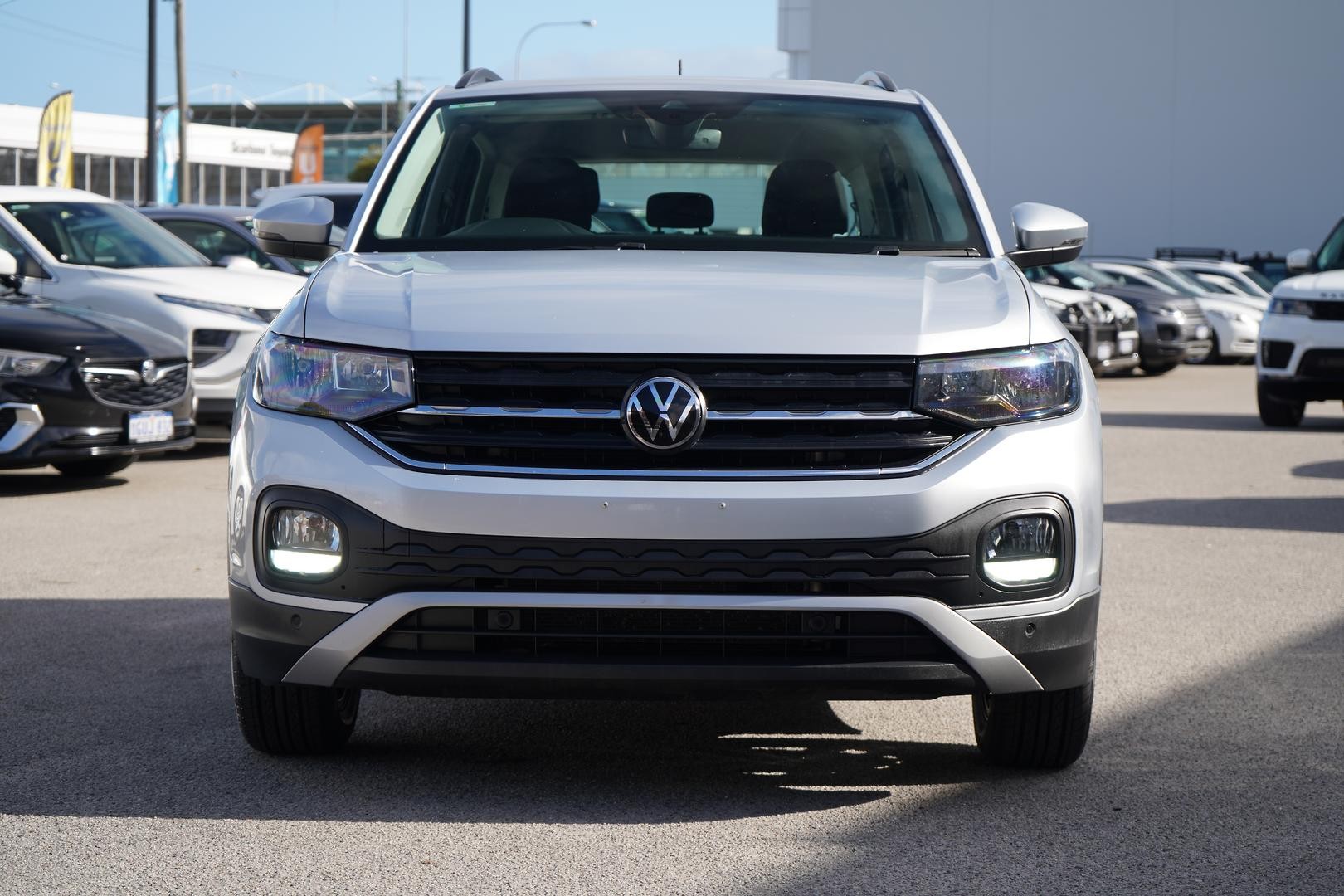Volkswagen T-cross image 3