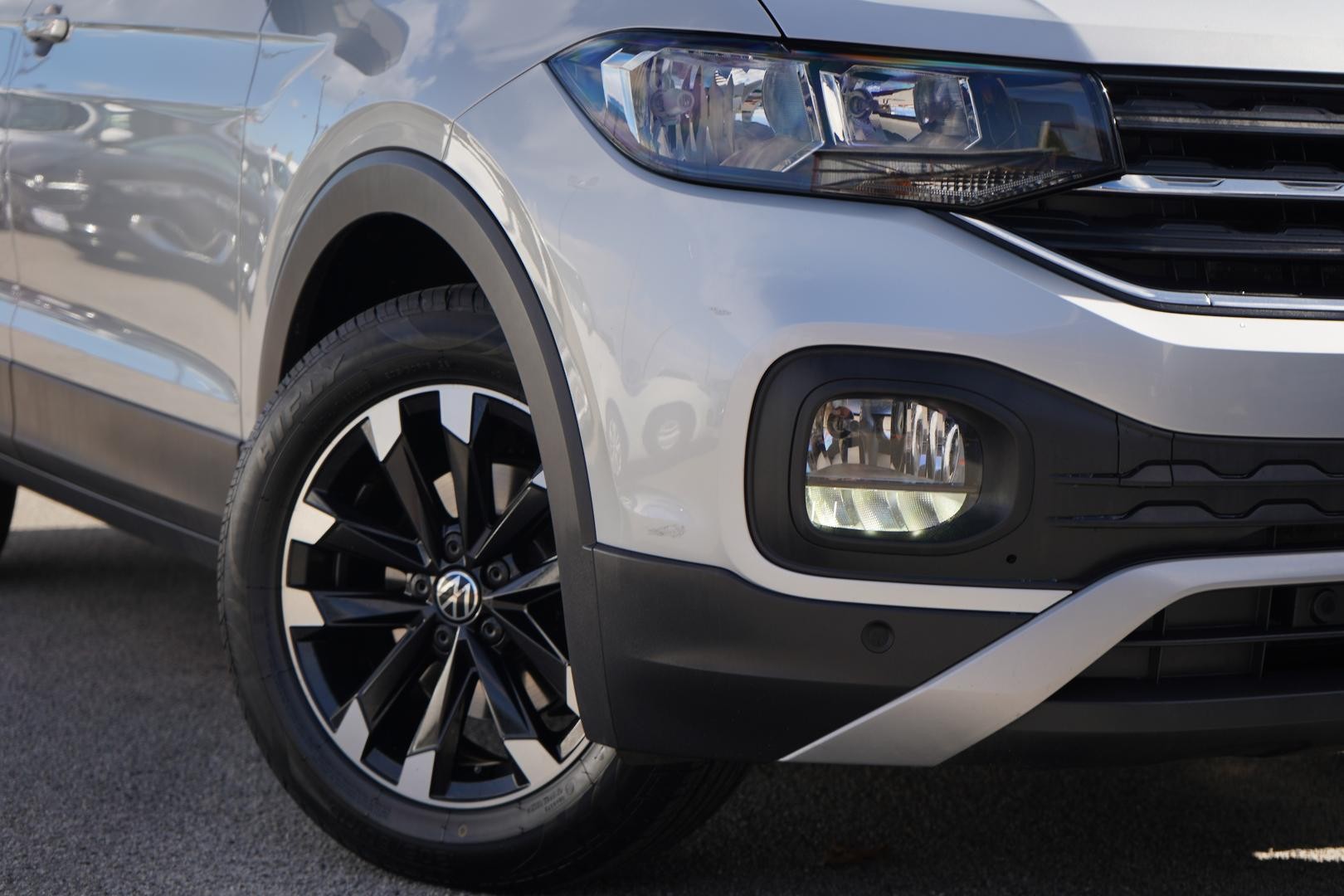 Volkswagen T-cross image 2