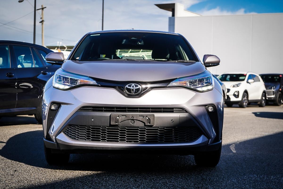 Toyota C-hr image 3