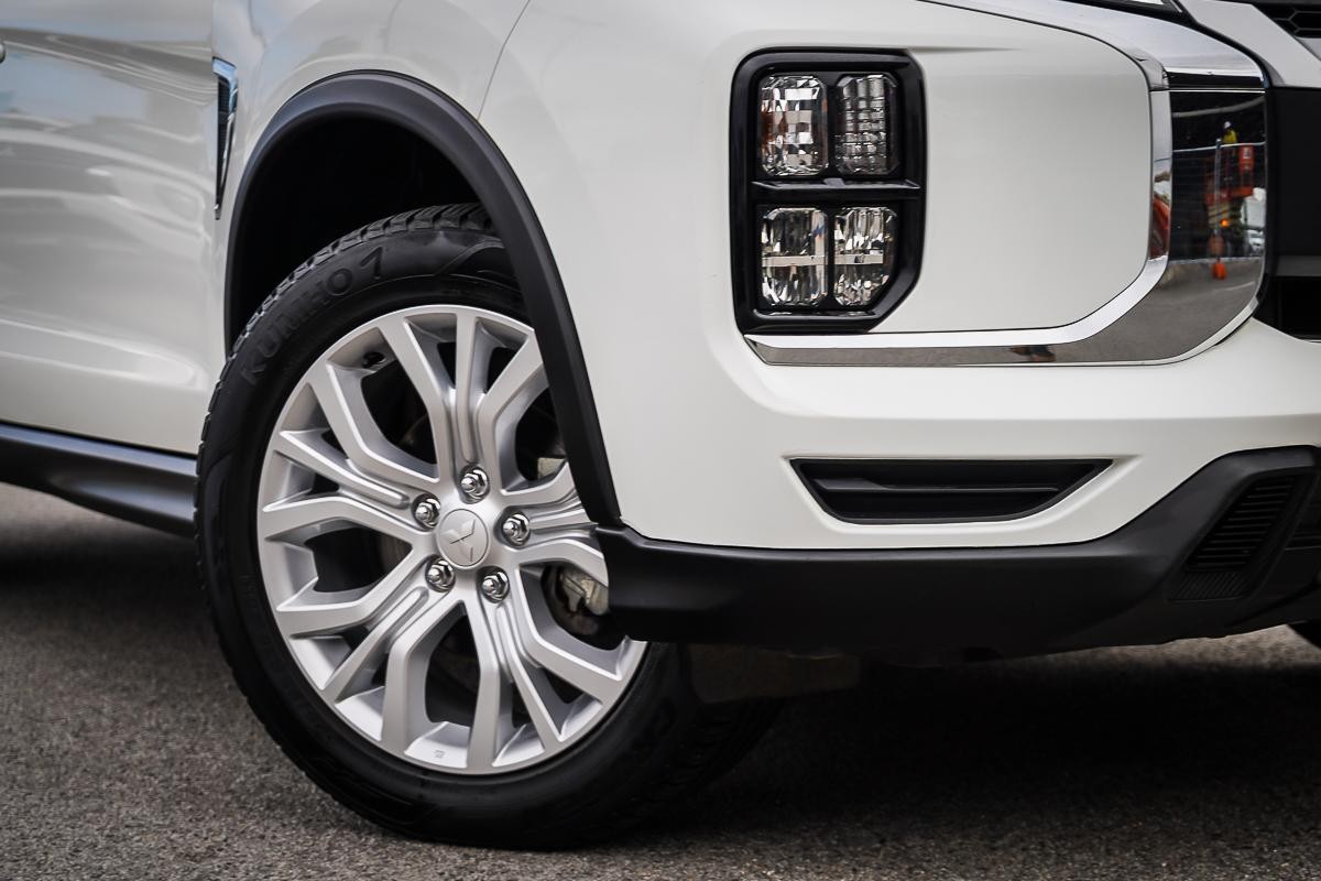 Mitsubishi Asx image 2