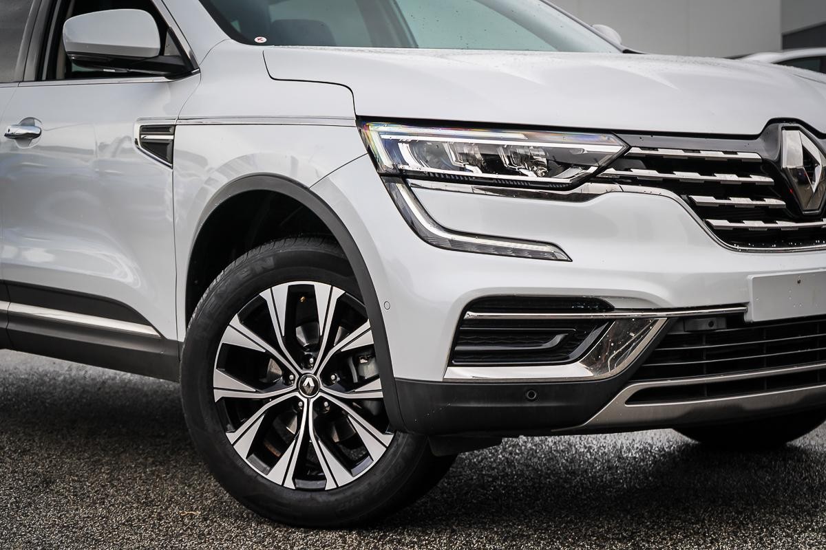 Renault Koleos image 2