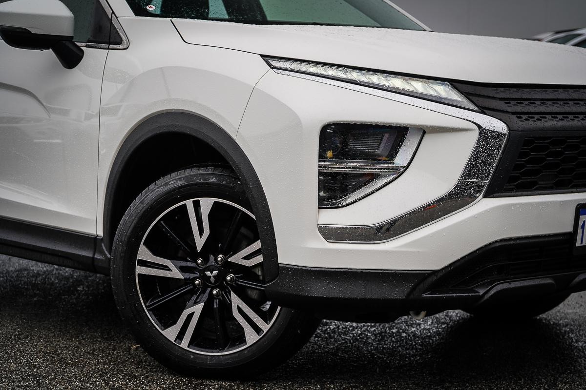 Mitsubishi Eclipse Cross image 2
