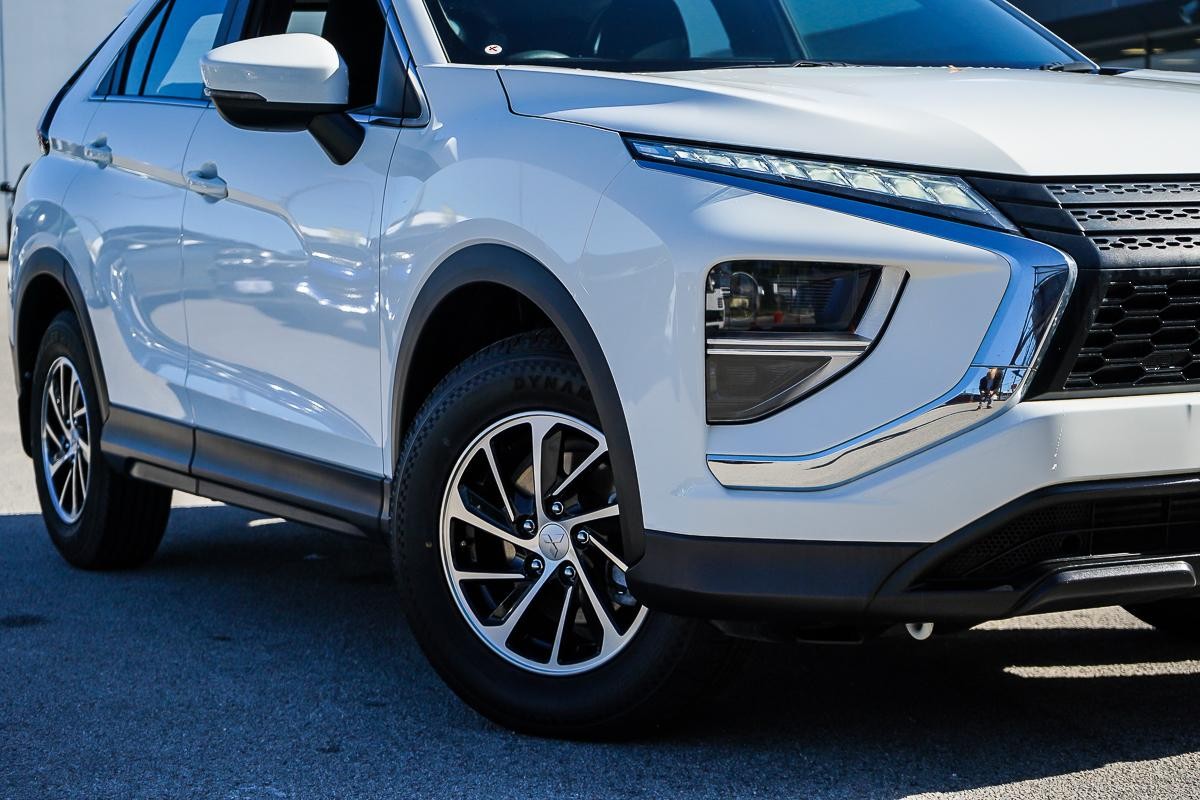 Mitsubishi Eclipse Cross image 2