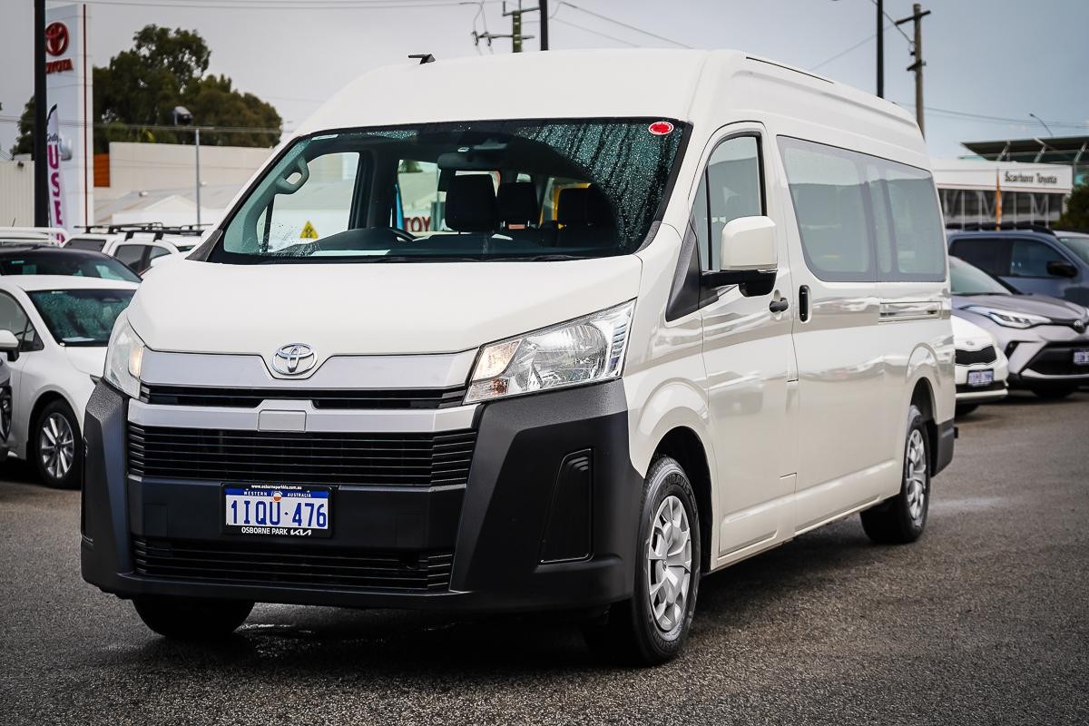 Toyota Hiace image 4