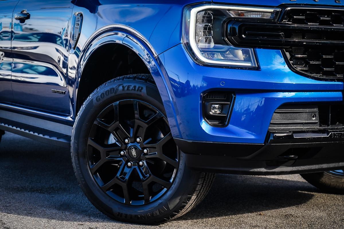 Ford Everest image 2