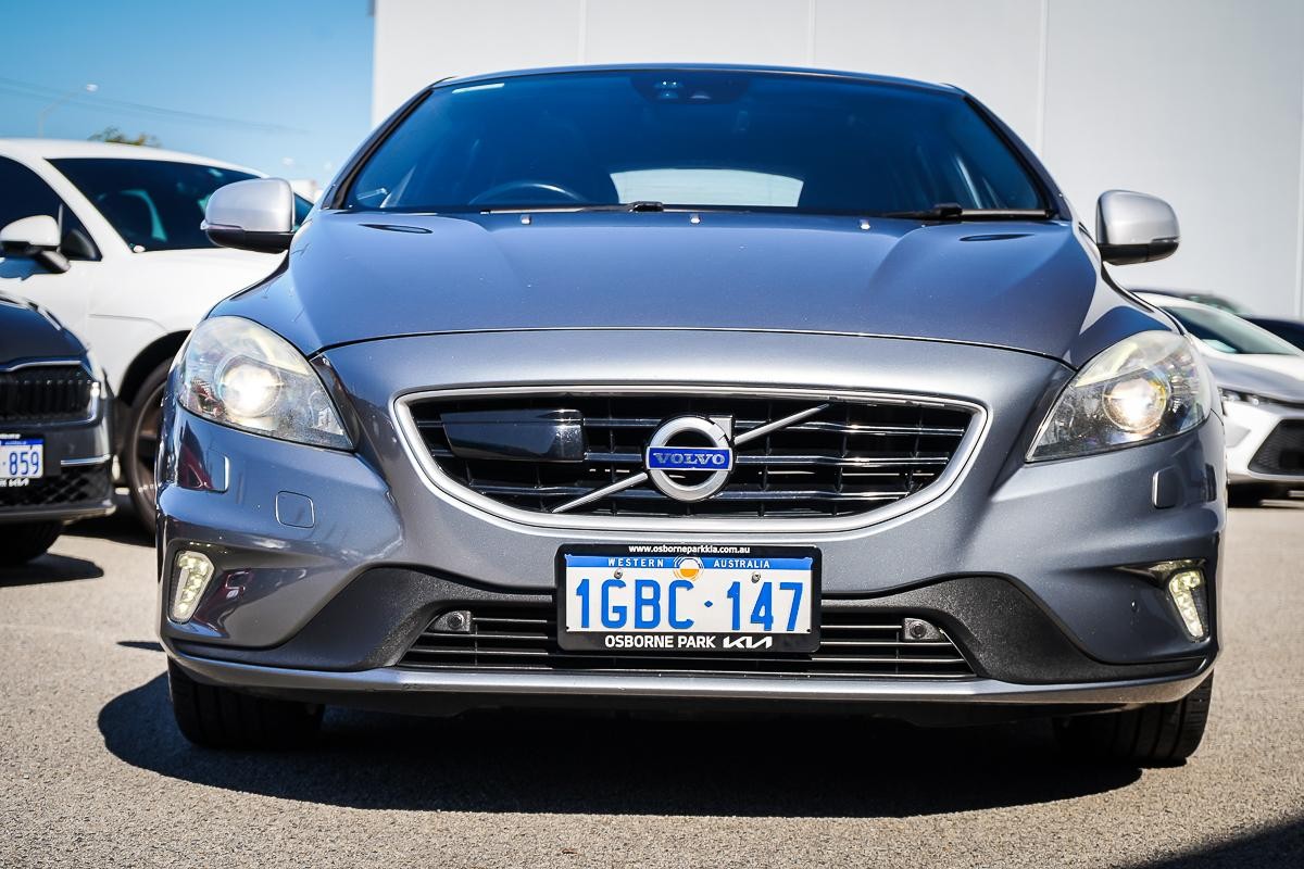 Volvo V40 image 3