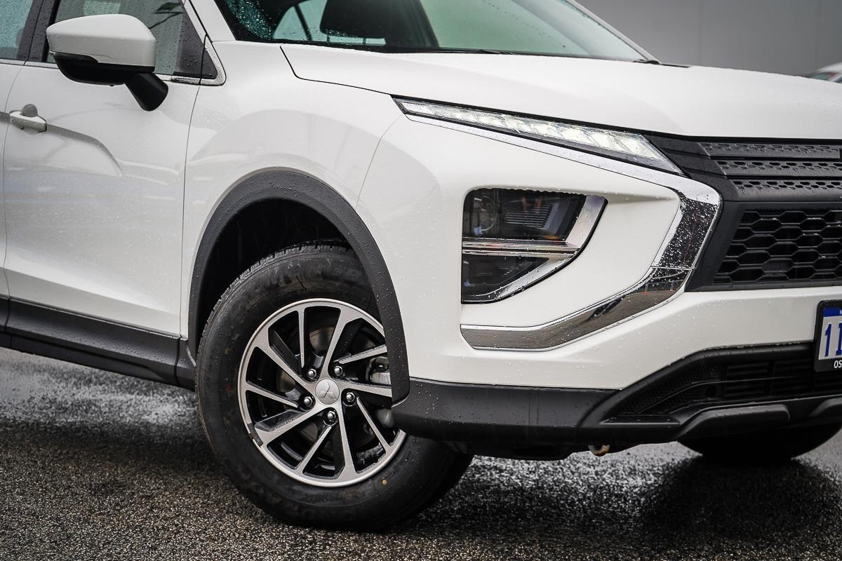 Mitsubishi Eclipse Cross image 2