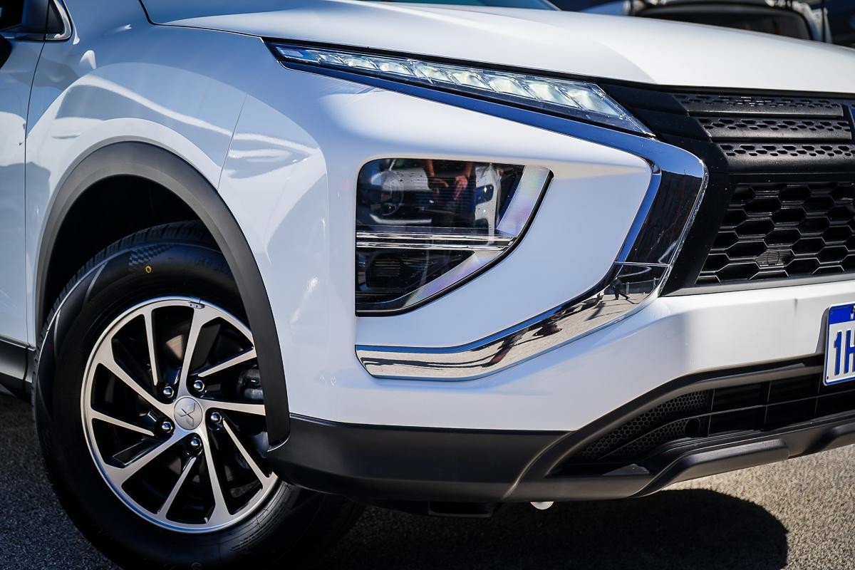 Mitsubishi Eclipse Cross image 2