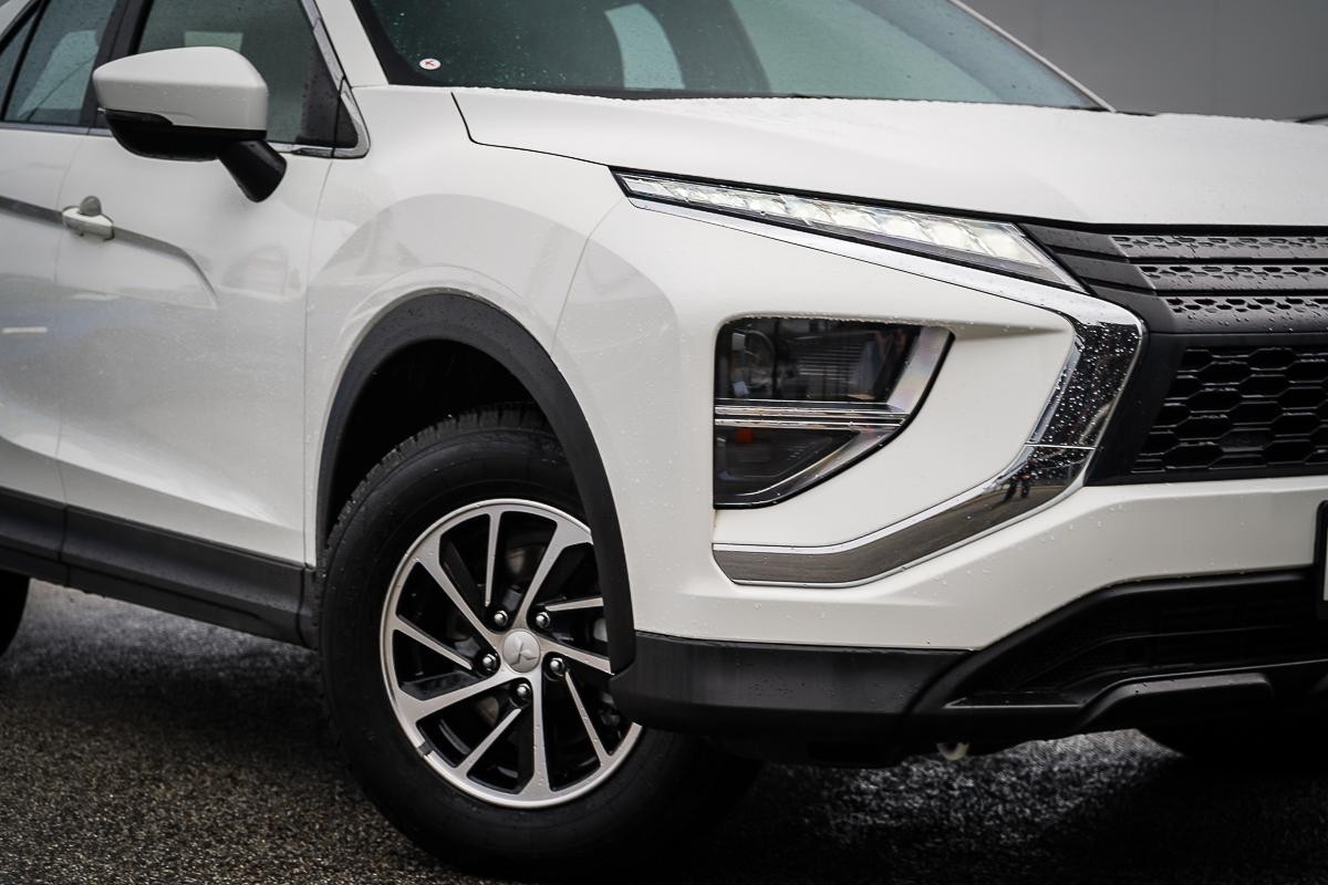 Mitsubishi Eclipse Cross image 2