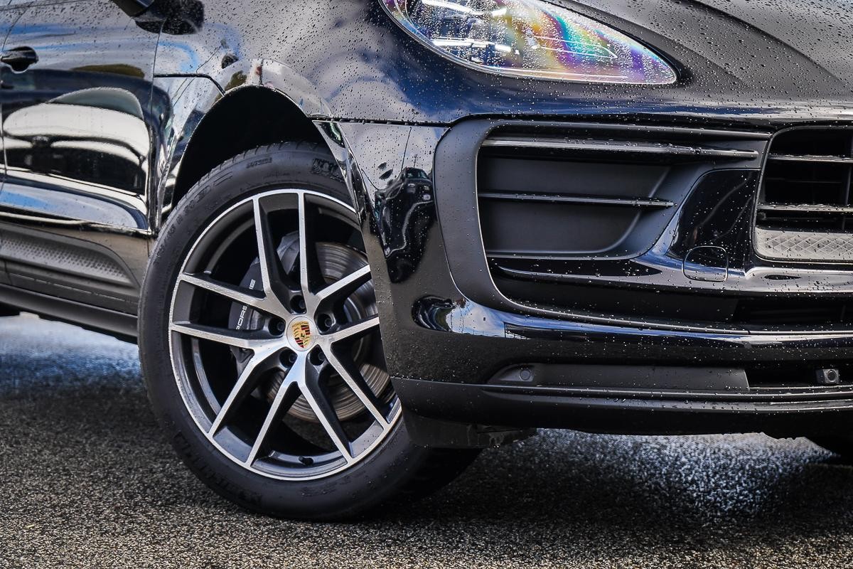 Porsche Macan image 2