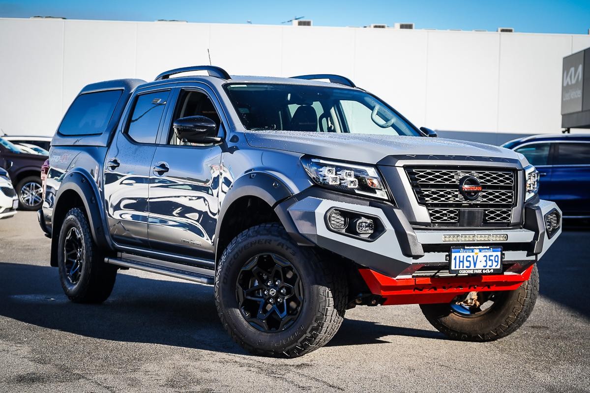 Nissan Navara image 1