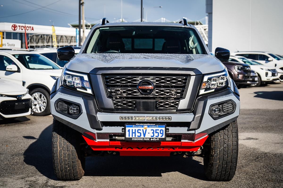 Nissan Navara image 3