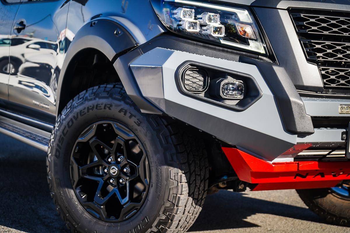 Nissan Navara image 2