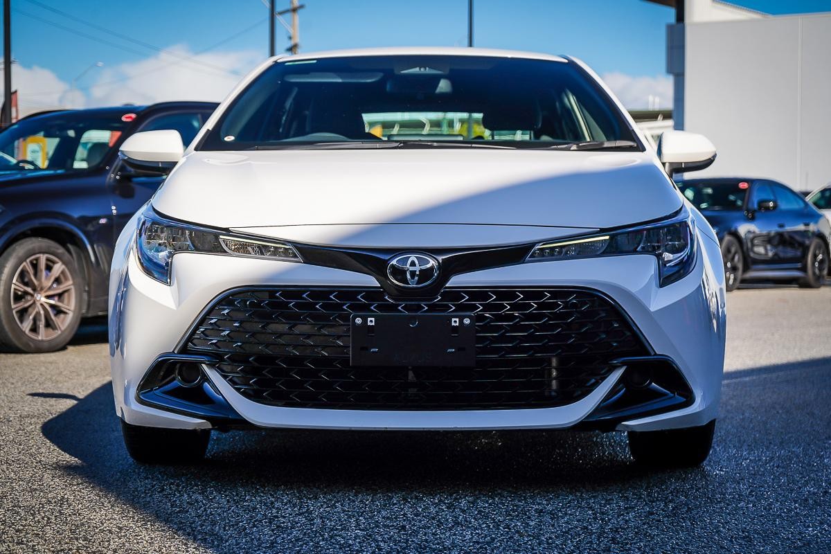 Toyota Corolla image 2