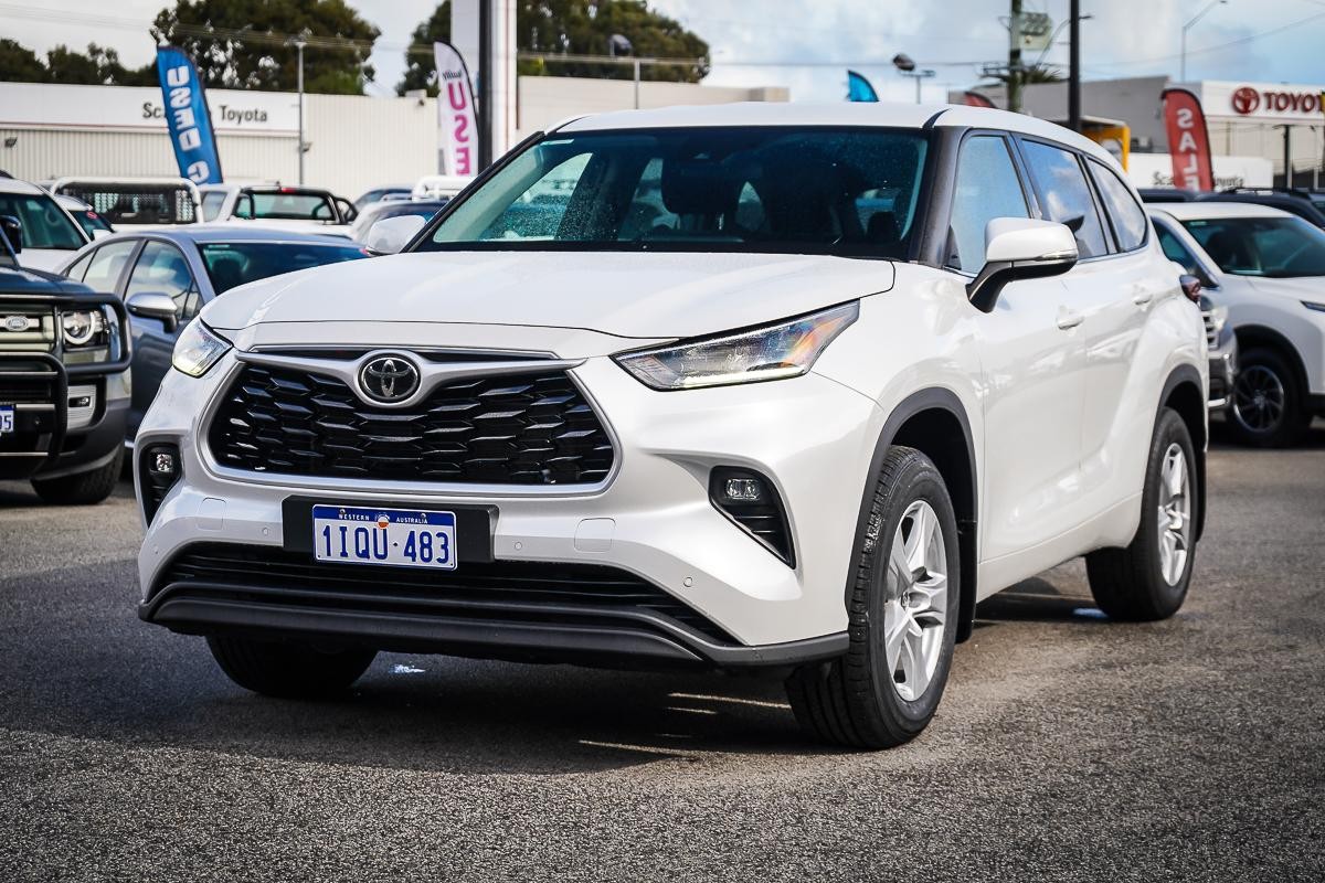 Toyota Kluger image 4