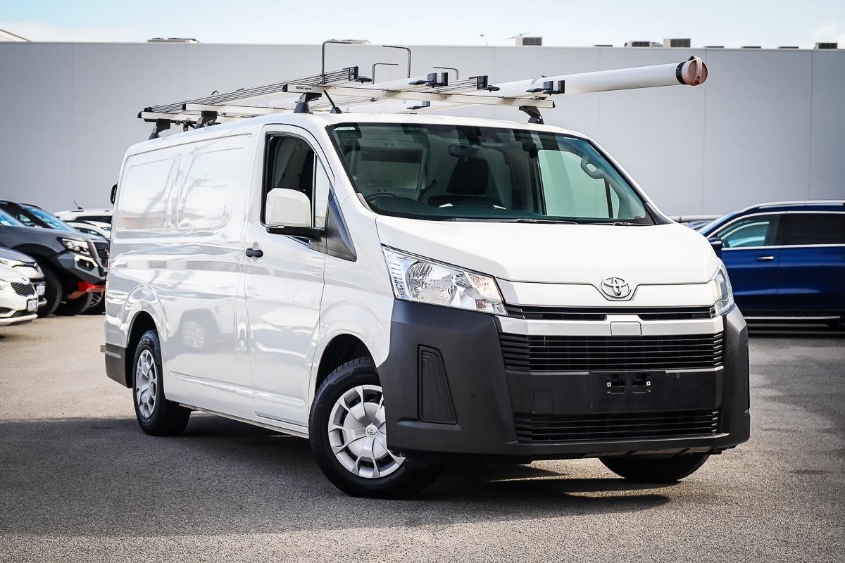 Toyota Hiace image 1