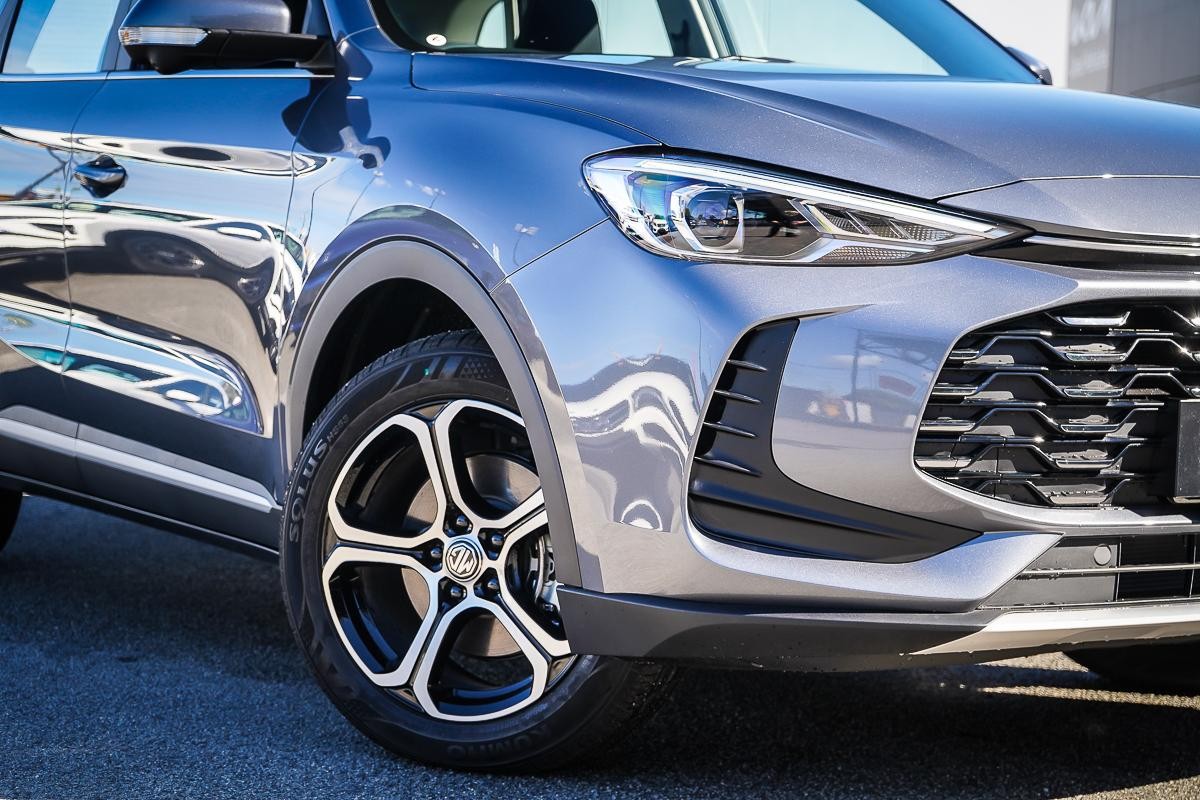 MG Zs image 2