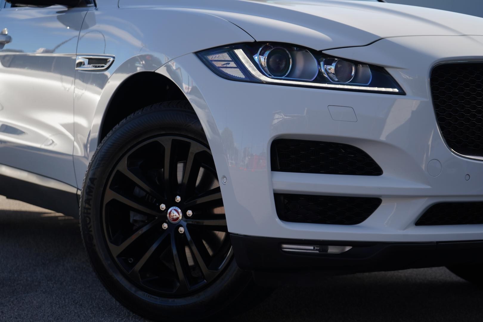 Jaguar F-pace image 2