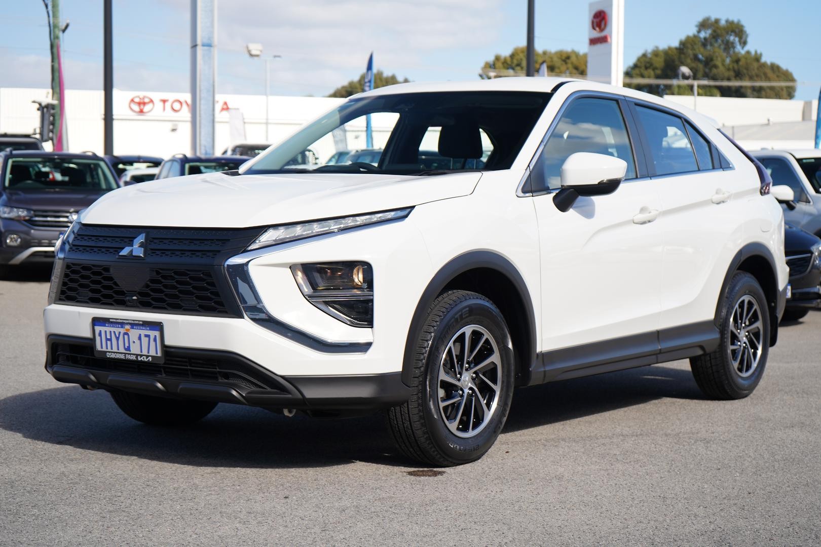 Mitsubishi Eclipse Cross image 4