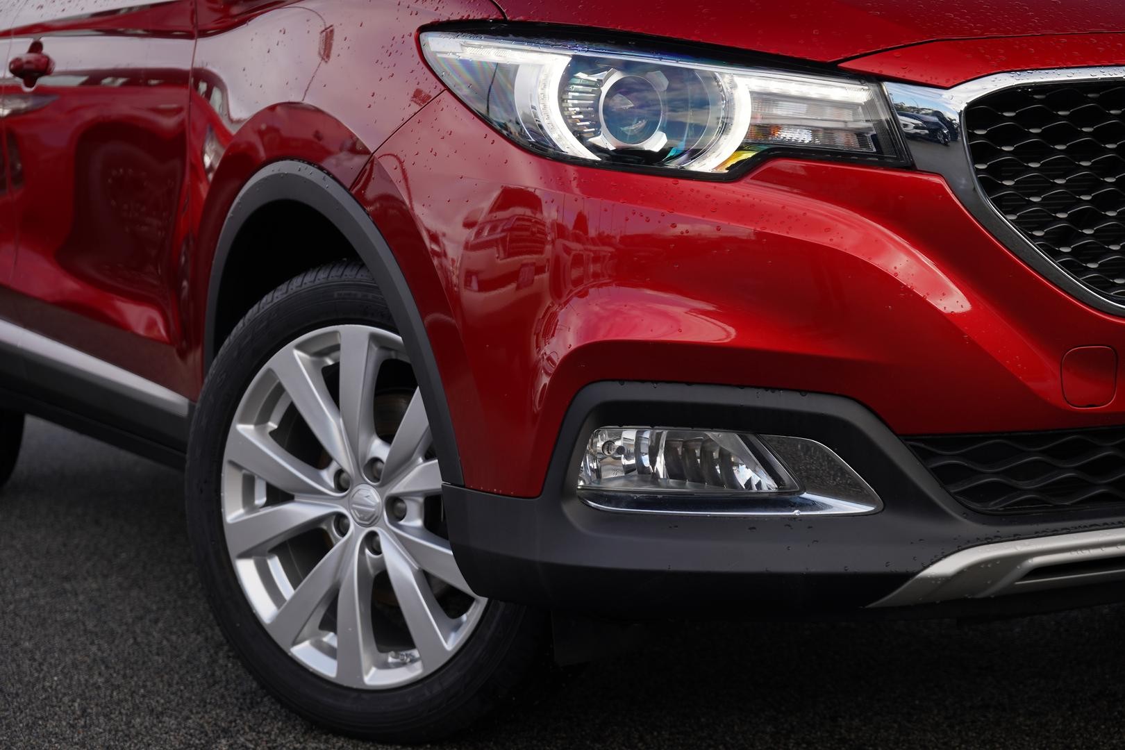 MG Zs image 2