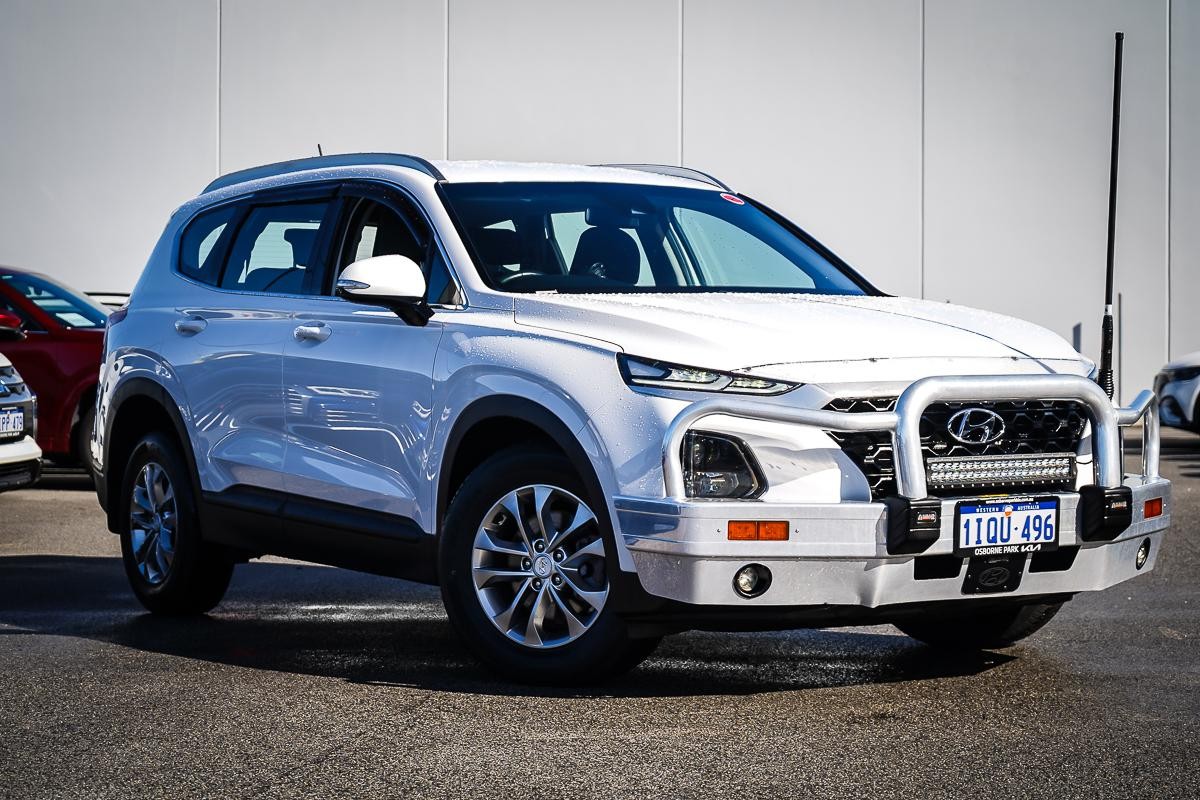 Hyundai Santa Fe image 1